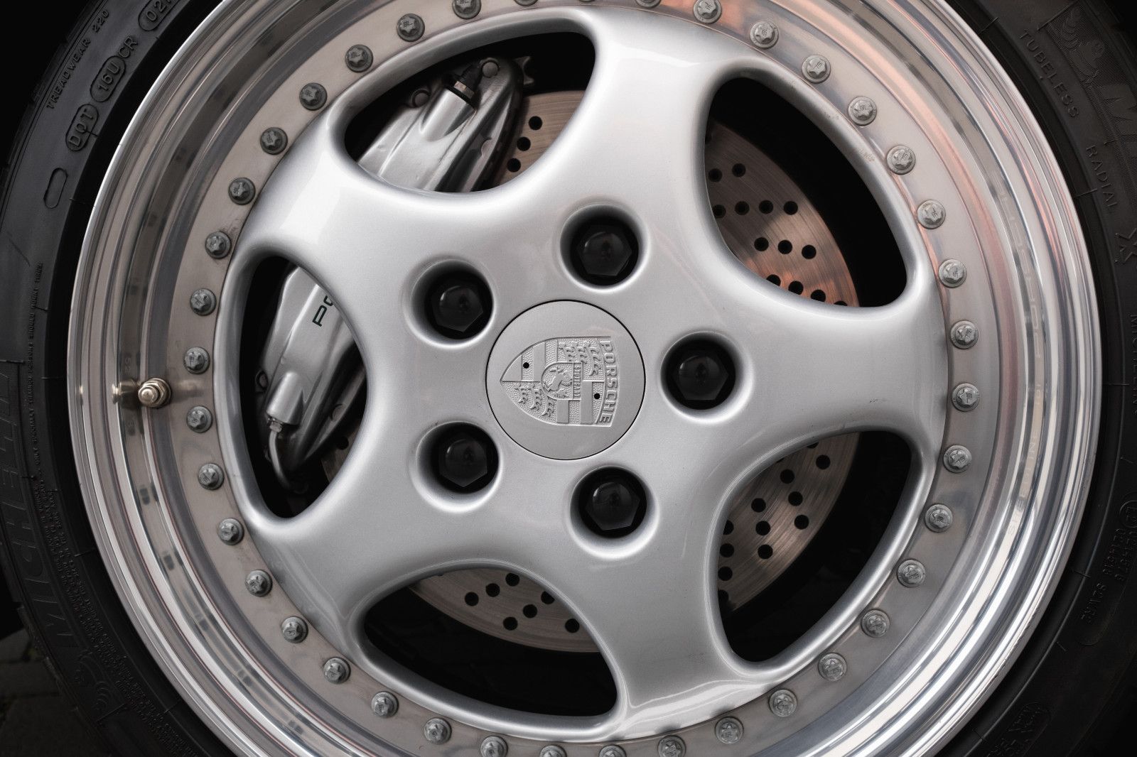 Fahrzeugabbildung Porsche 964 WTL Coupe by APCarDesign