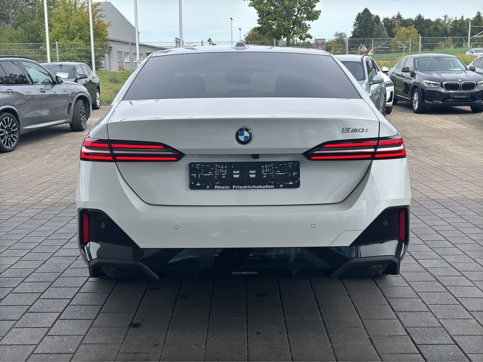 BMW 520i M Sport Standheizung Sitzklima ACC 360° H&K foto 5
