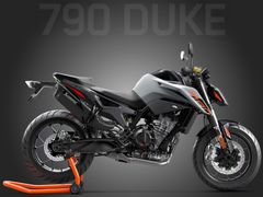 KTM 790 Duke  2023 auch A2 "KÖSTLER AKRA EDITION"