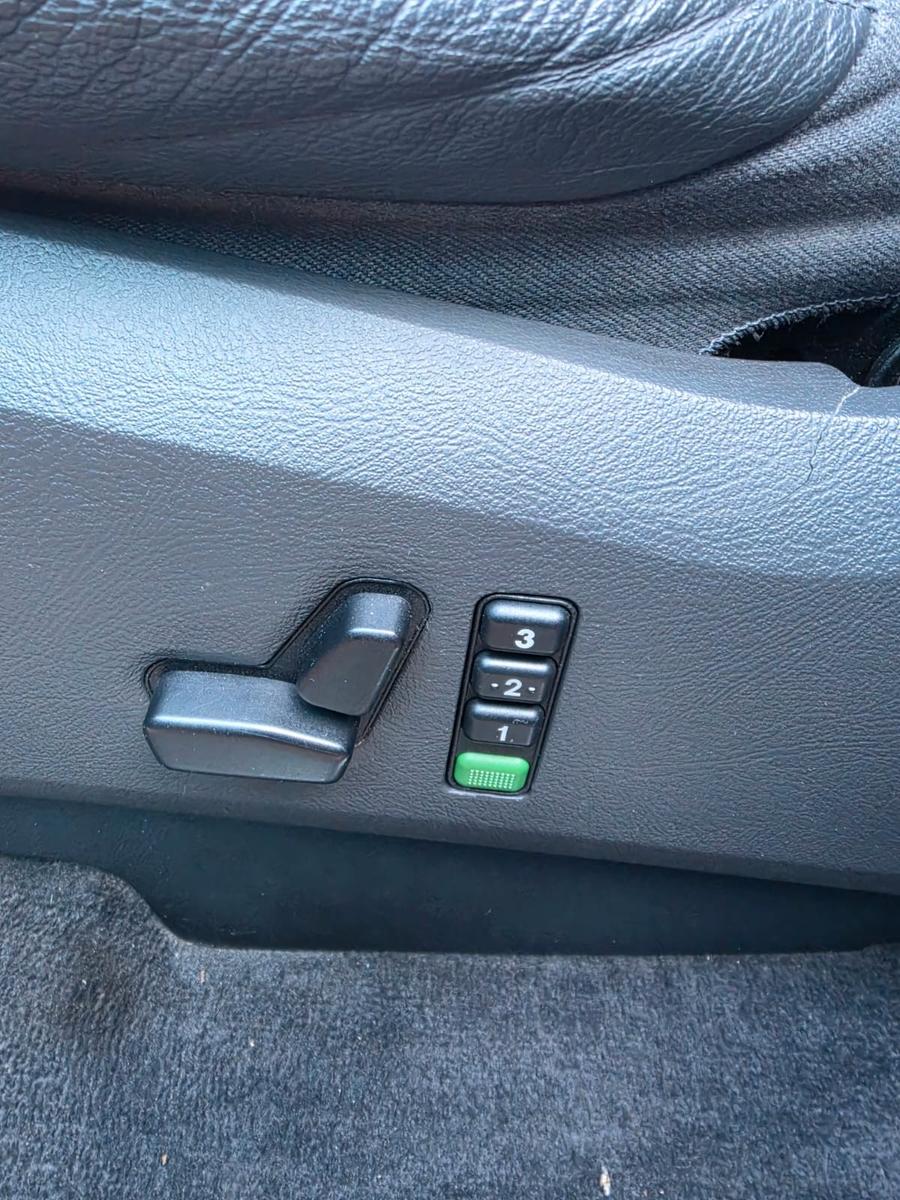 Mercedes-Benz ML270 2005 — photo 12