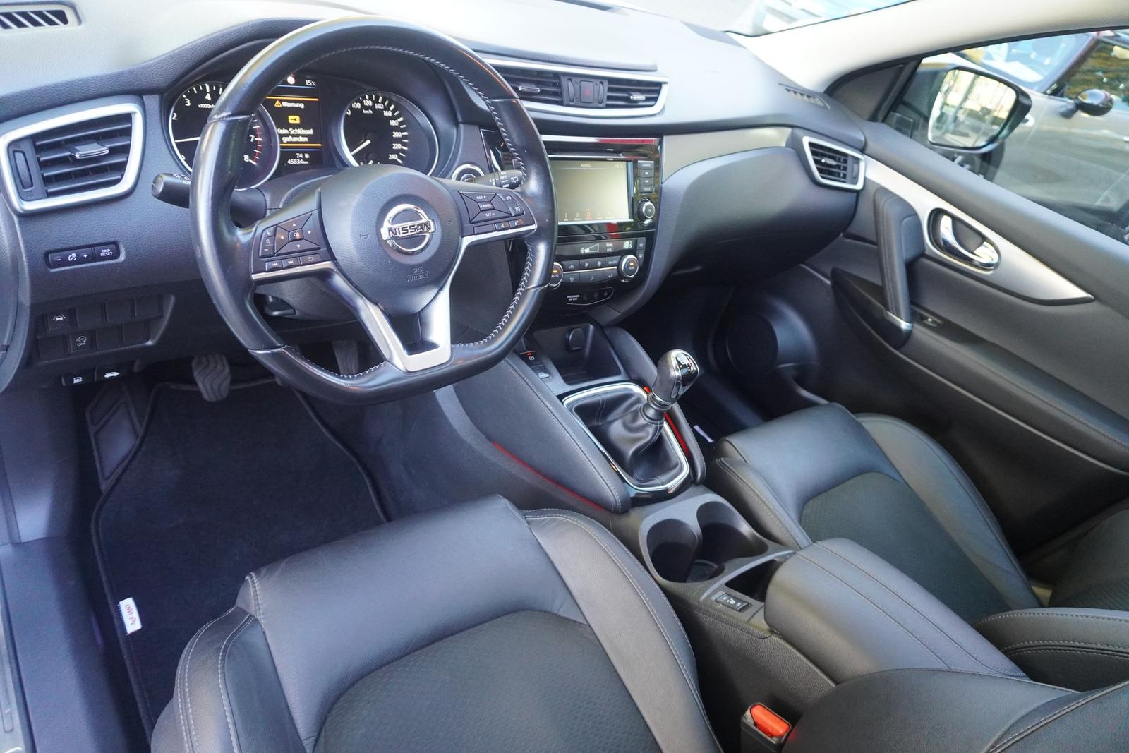Nissan Qashqai 1.3 Tekna LED Navi Panorama 360° AHK