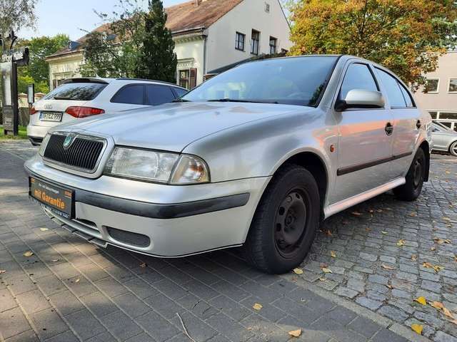 Skoda Octavia 1.6 GLX Lim. / Klima / Radio