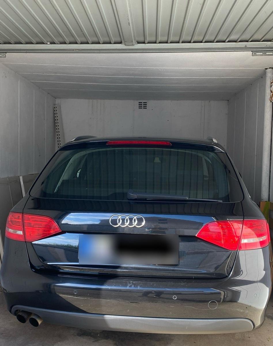 Audi A4 2009 — photo 15