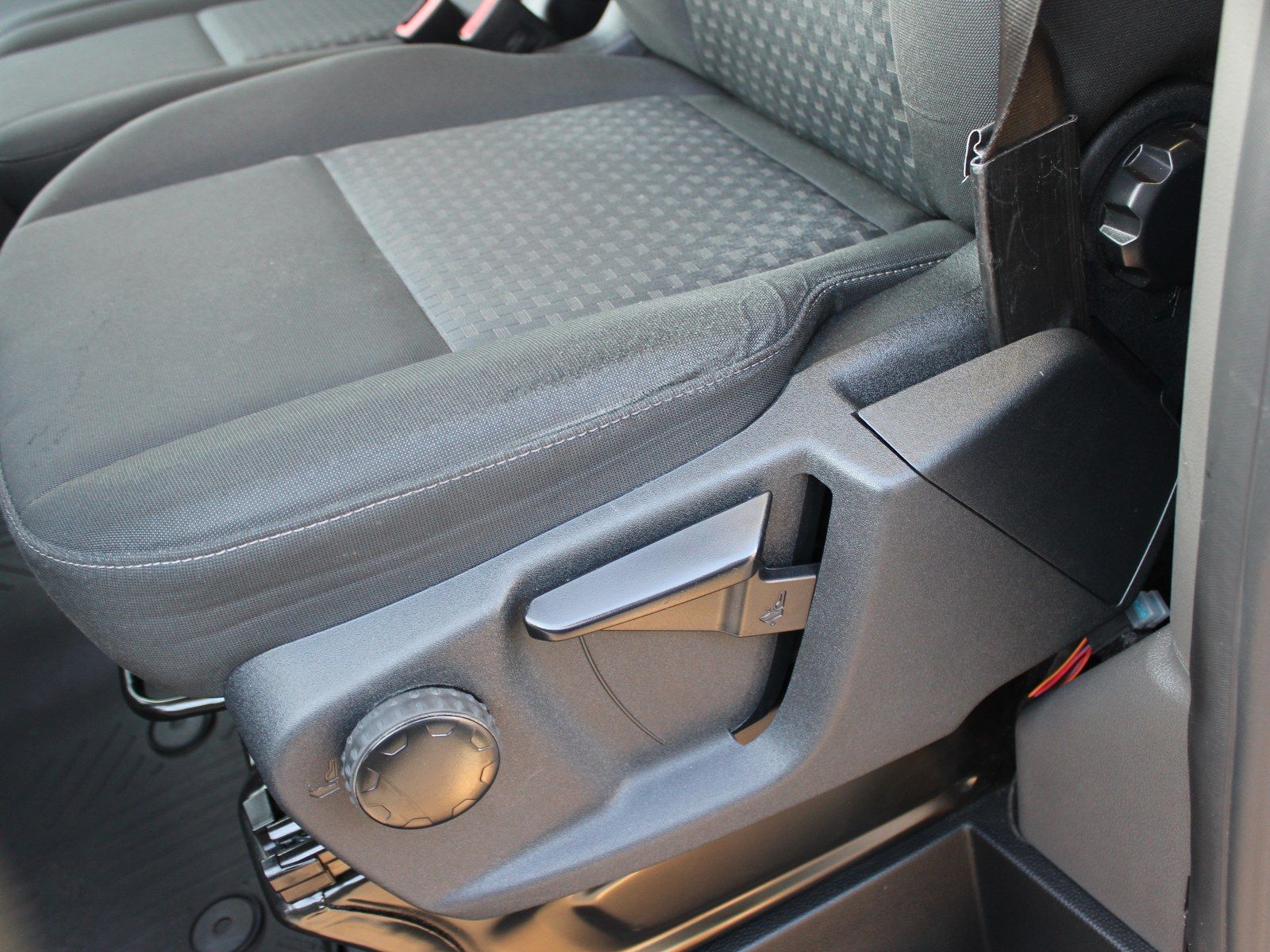 Fahrzeugabbildung Ford Transit Custom 340 L1 Trend Service-Line