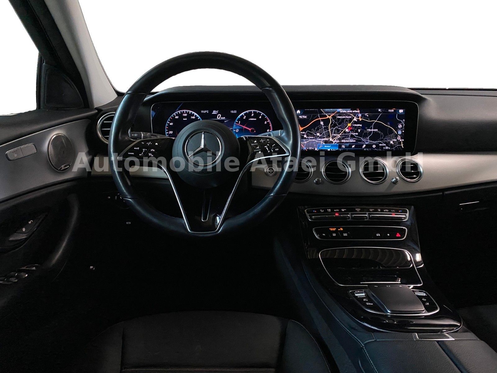 Fahrzeugabbildung Mercedes-Benz E 300de 4Matic Avantgarde *designo magno Lack*