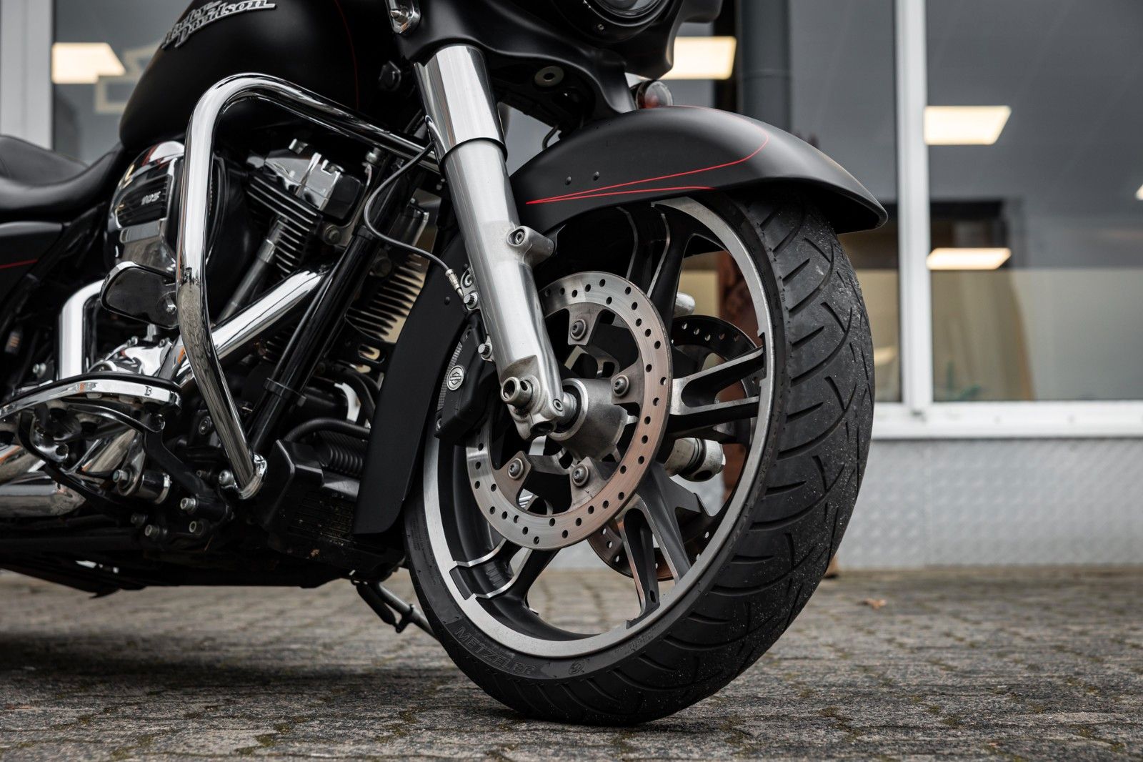 Fahrzeugabbildung Harley-Davidson FLHX Street Glide 103 cui - Jekill & Hyde -