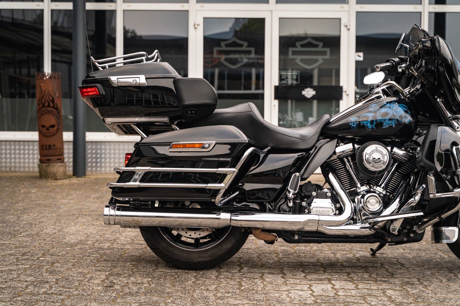 Fahrzeugabbildung Harley-Davidson FLHTK E-Glide Ultra Limited - Jekill -