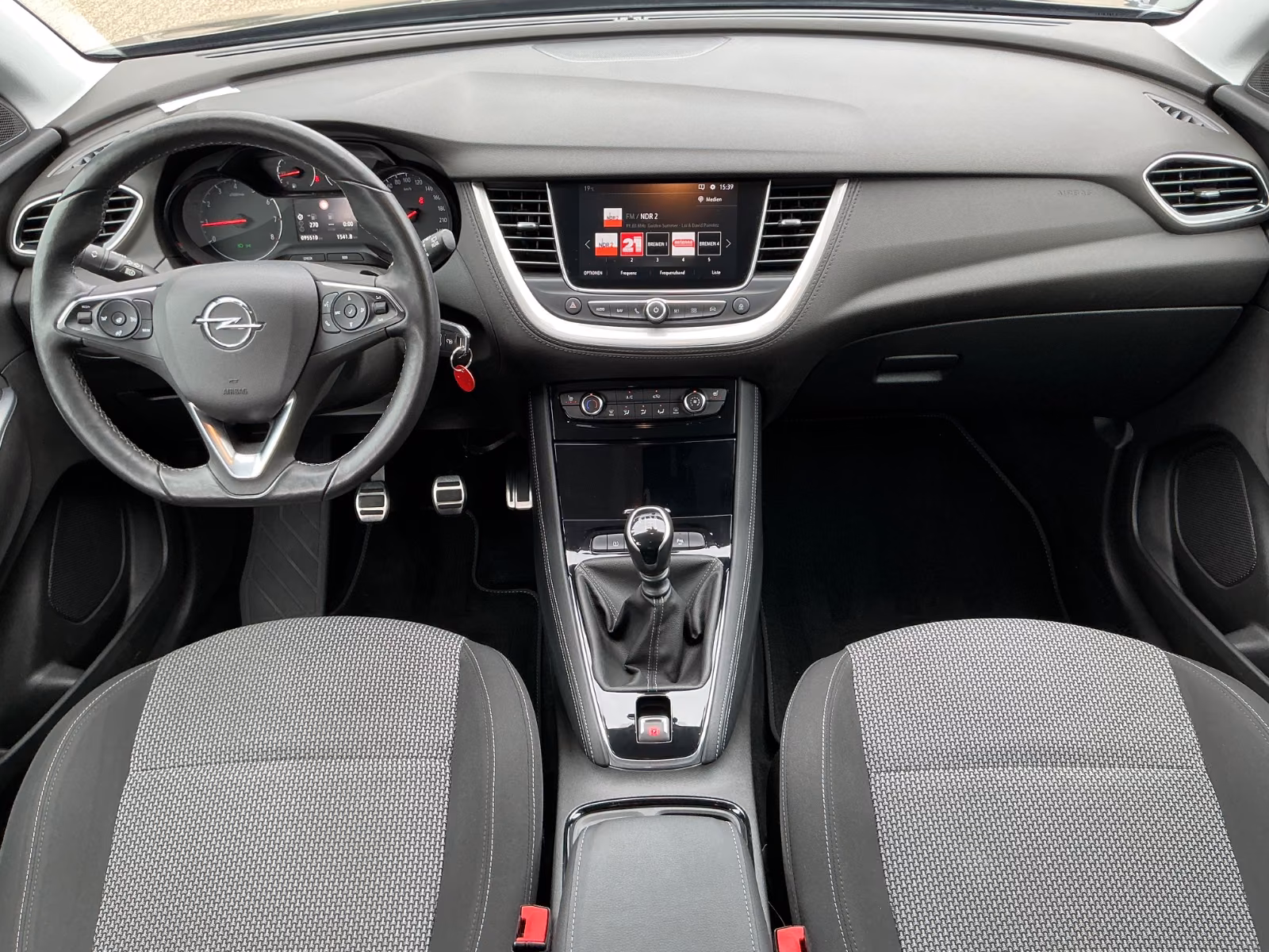 Opel Grandland (X) 1.2 Turbo SHZ LHZ AHK NAVI CarPlay