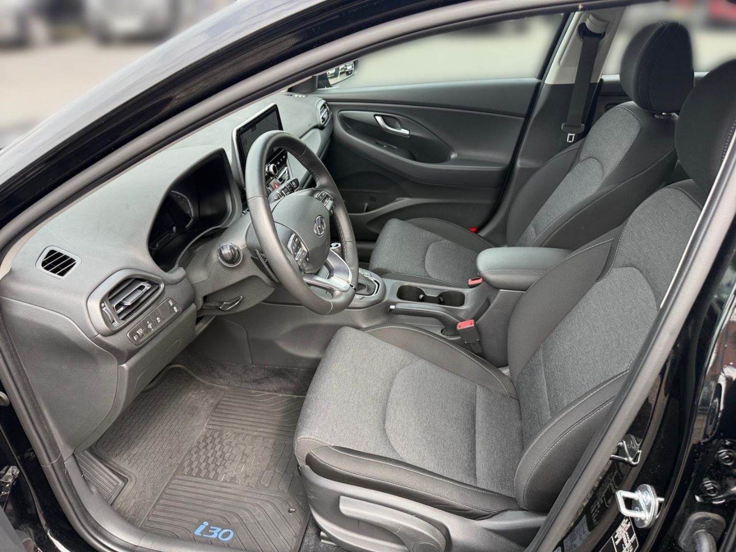 Fahrzeugabbildung Hyundai i30 1.0T Mild Hybrid (48V) Trend LED Navigation