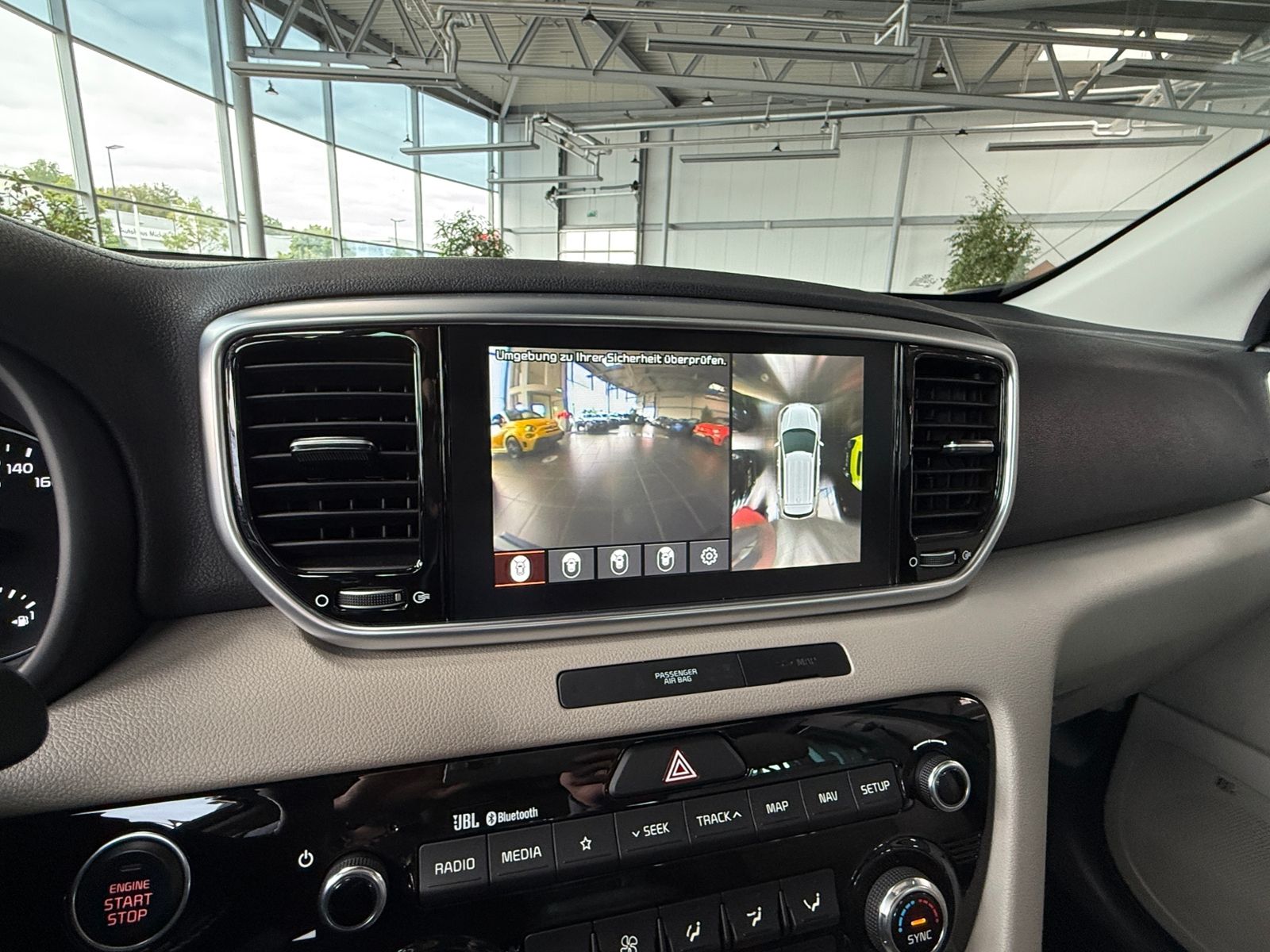 Fahrzeugabbildung Kia Sportage Platinum Edition 4WD PANO LED NAVI