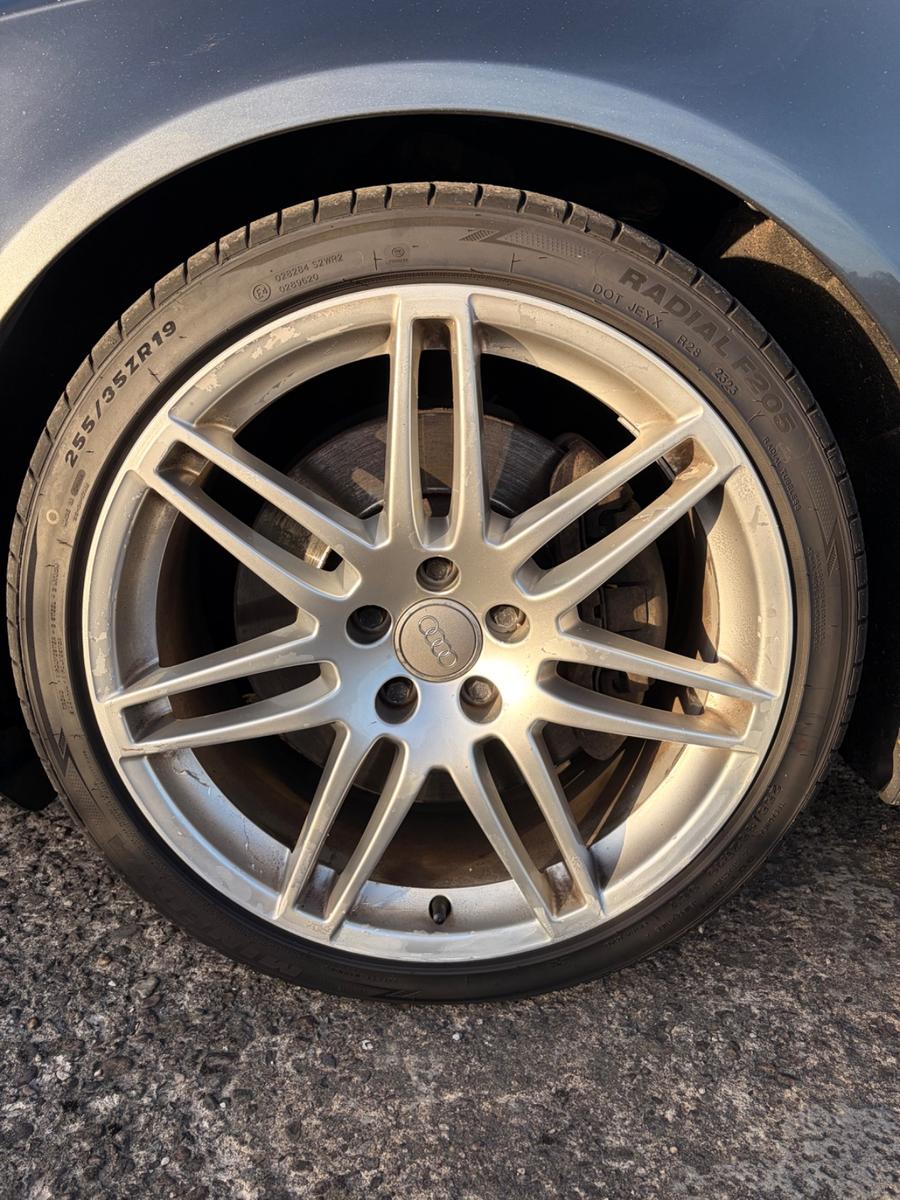 Audi A6 2011 — engine 2.698 cm³, 190 HP (140kW)