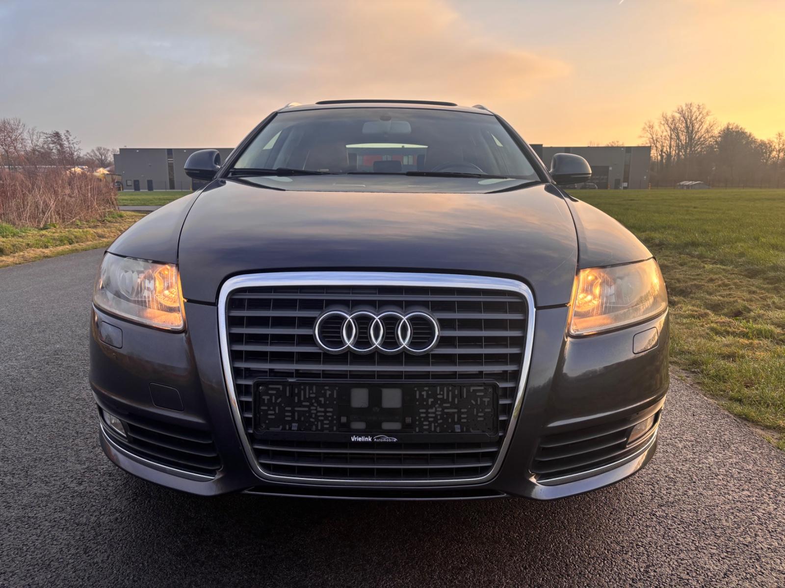 Audi A6 2009 — photo 8