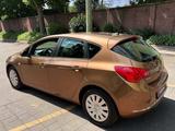 Opel Astra J 5-trg. Selection - Opel Astra: Selection