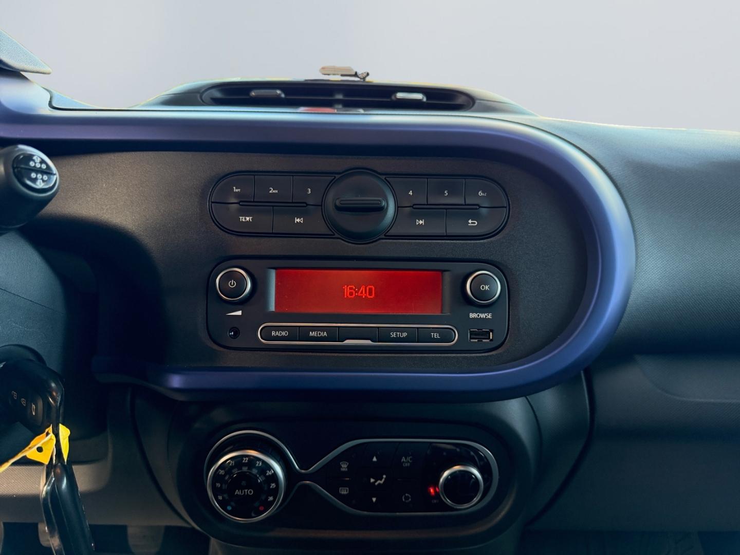 Renault Twingo SCe 70 Cosmic *SHZ*LM 16''*DAB*Bluetooth*
