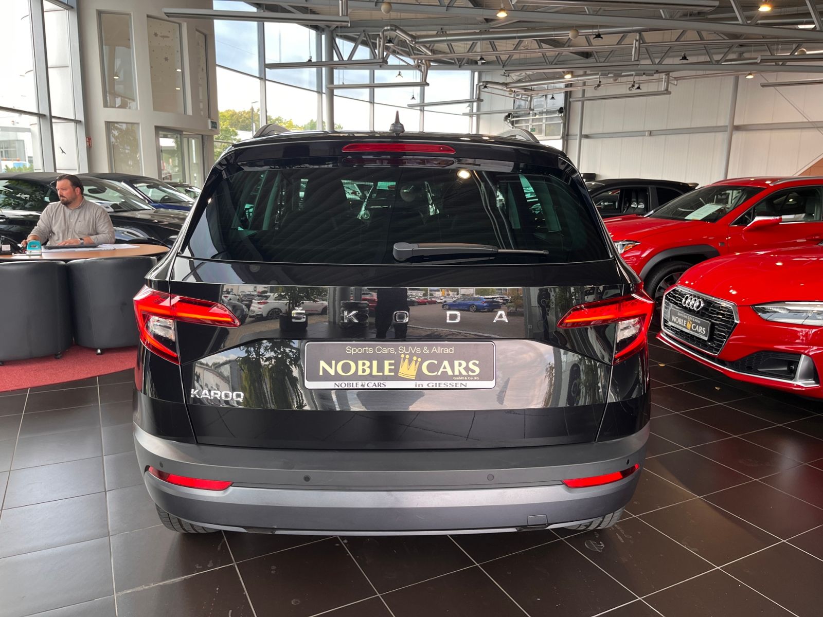 Fahrzeugabbildung SKODA KAROQ Style AHK ACC LED NAV LEDER 18"