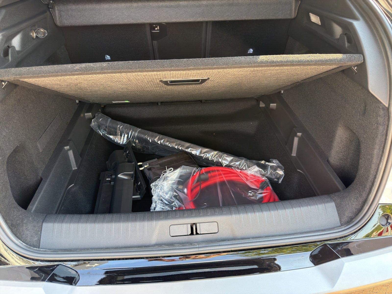 Peugeot 3008 GT 210 Kam.+KeyLess+LED+Navi