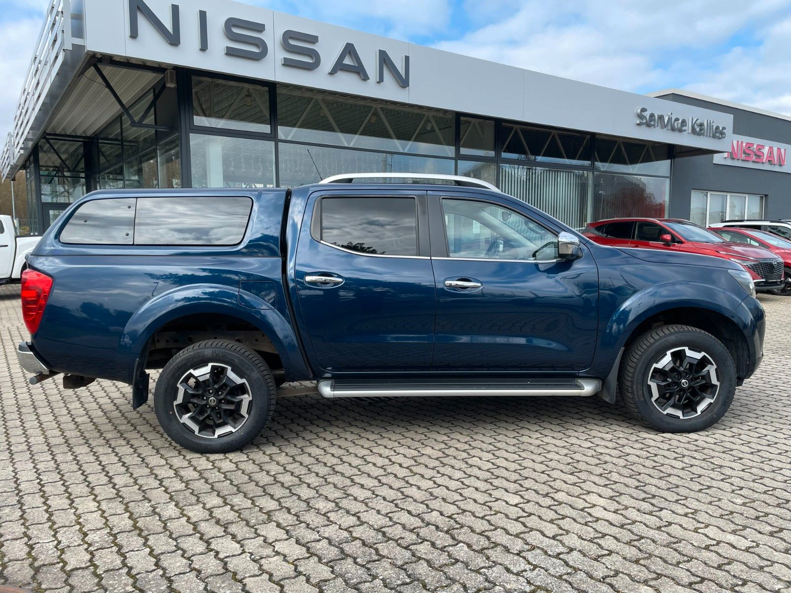 Fahrzeugabbildung Nissan Navara NP300 Tekna Double Cab 4x4