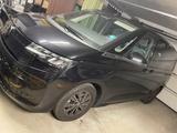 Volkswagen T7 Multivan 2,0 TDI SCR DSG - - VW T7 Multivan von privat