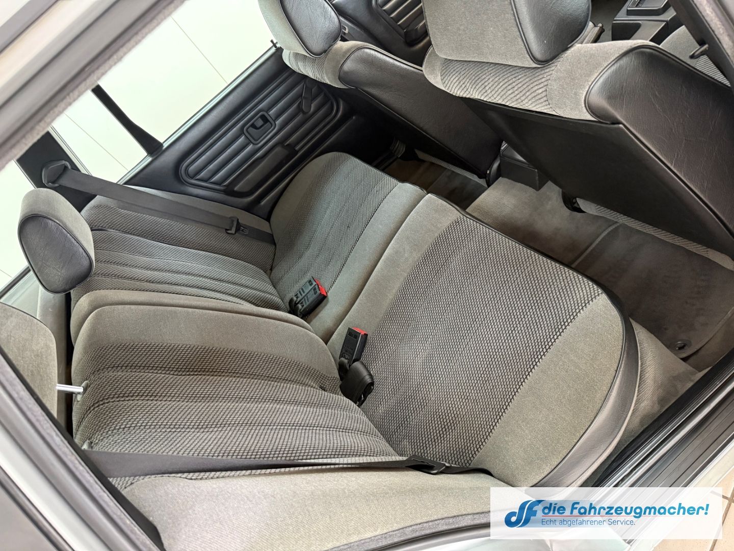 Fahrzeugabbildung BMW 318 i Touring SD NSW ABS Servo IM KUNDENAUFTRAG