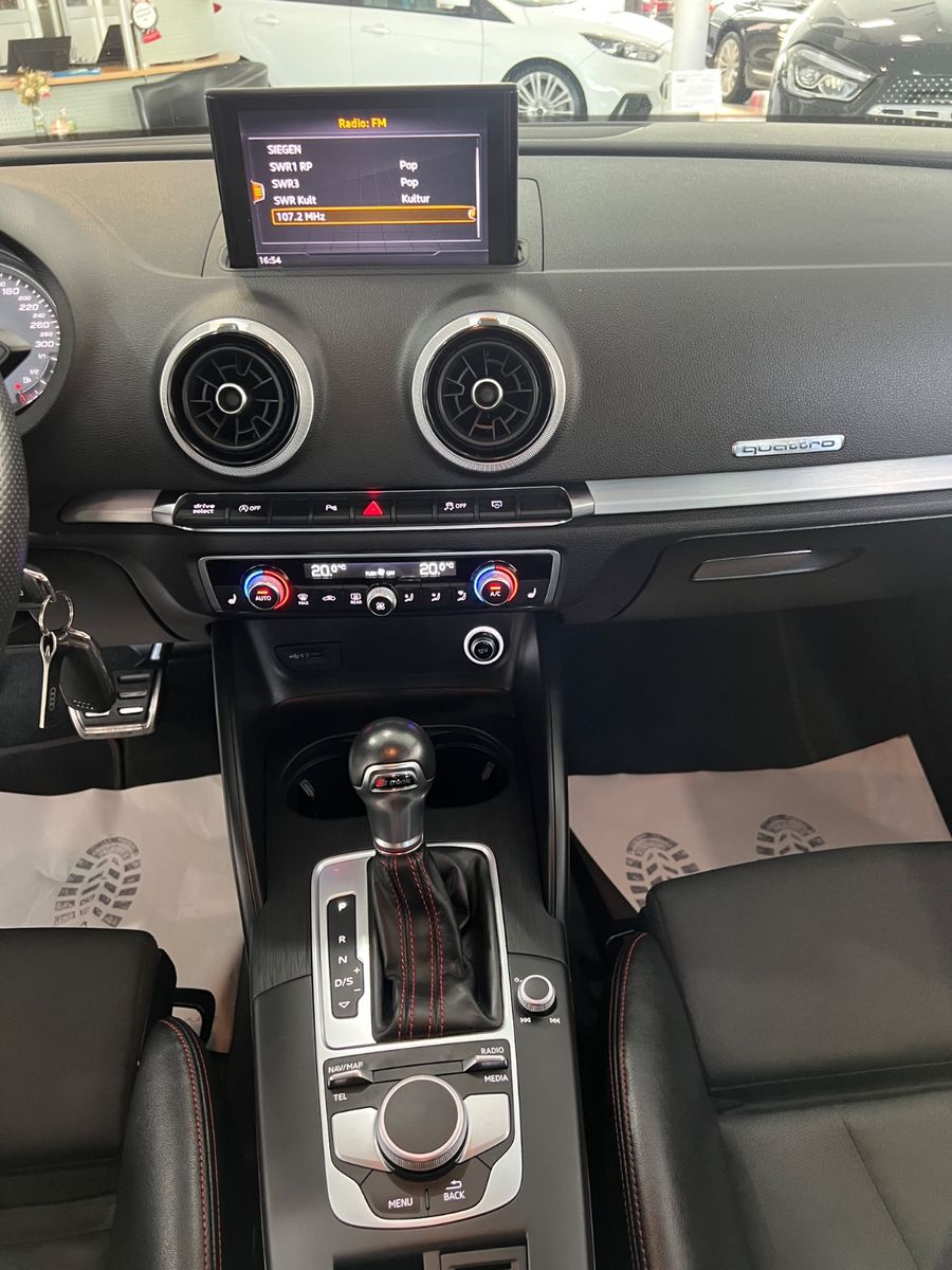 Fahrzeugabbildung Audi S3 Lim. 2.0 TFSI quattro * ALL BLACK *