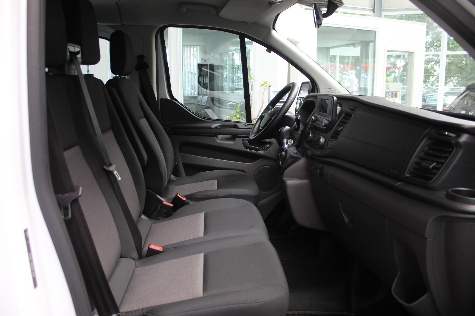 Ford Transit Custom Kombi 320 L1 (9 Sitzer)
