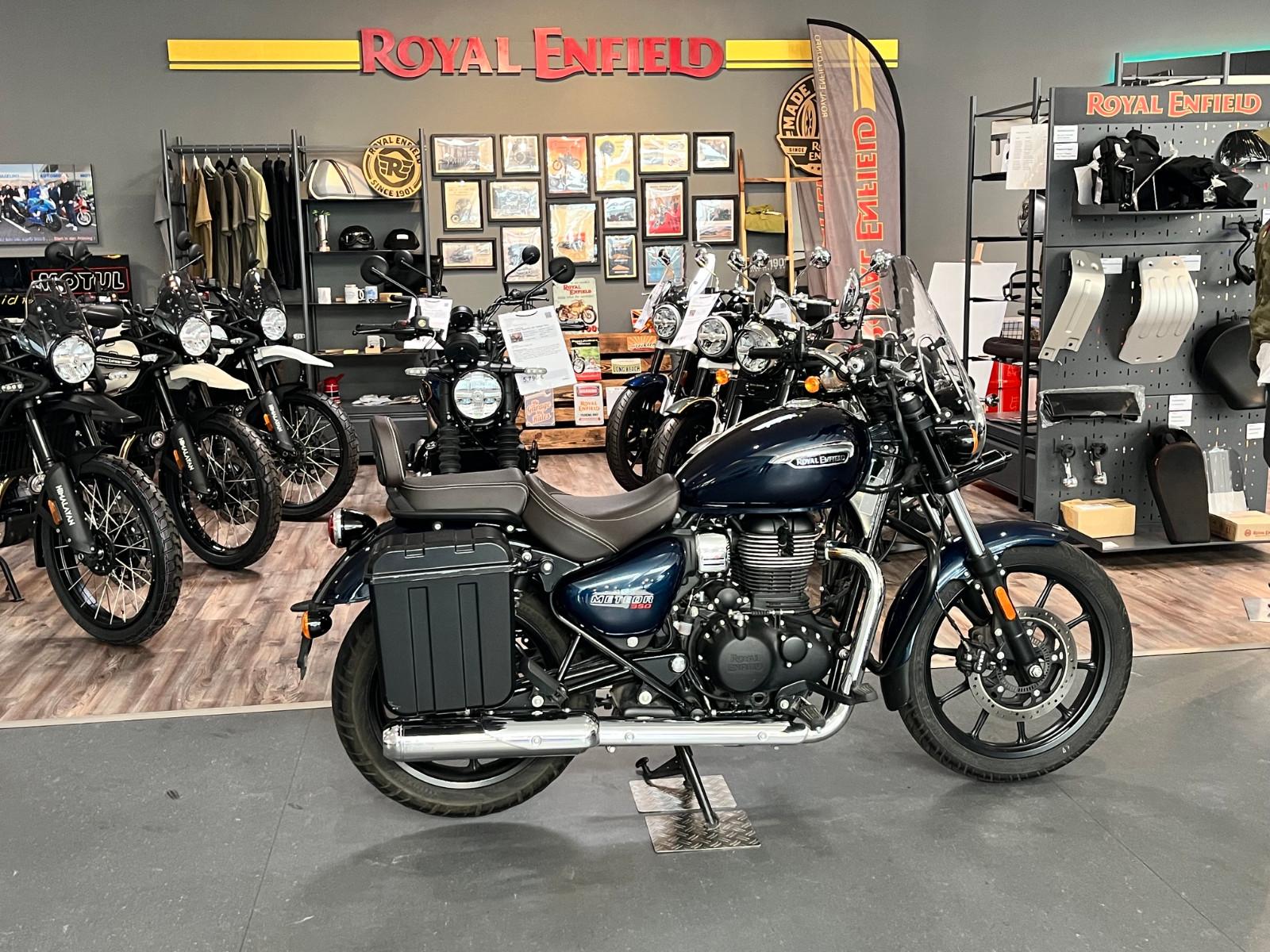 Royal Enfield Meteor 350 mit Zubehör