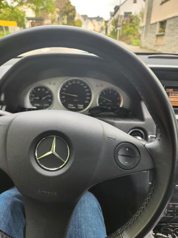 Mercedes-Benz GLK 220