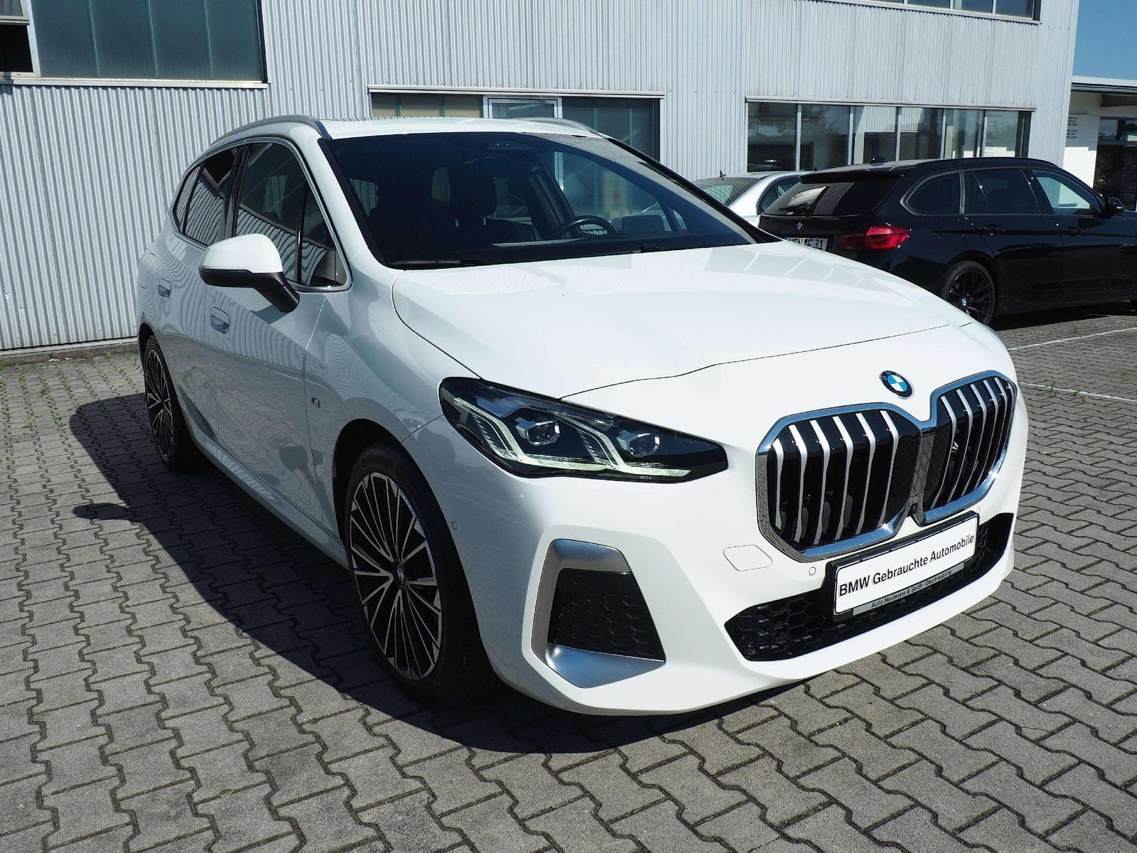 BMW 218 i Active Tourer Aut.*M-Sport*AHK*Pano*HUD*H/