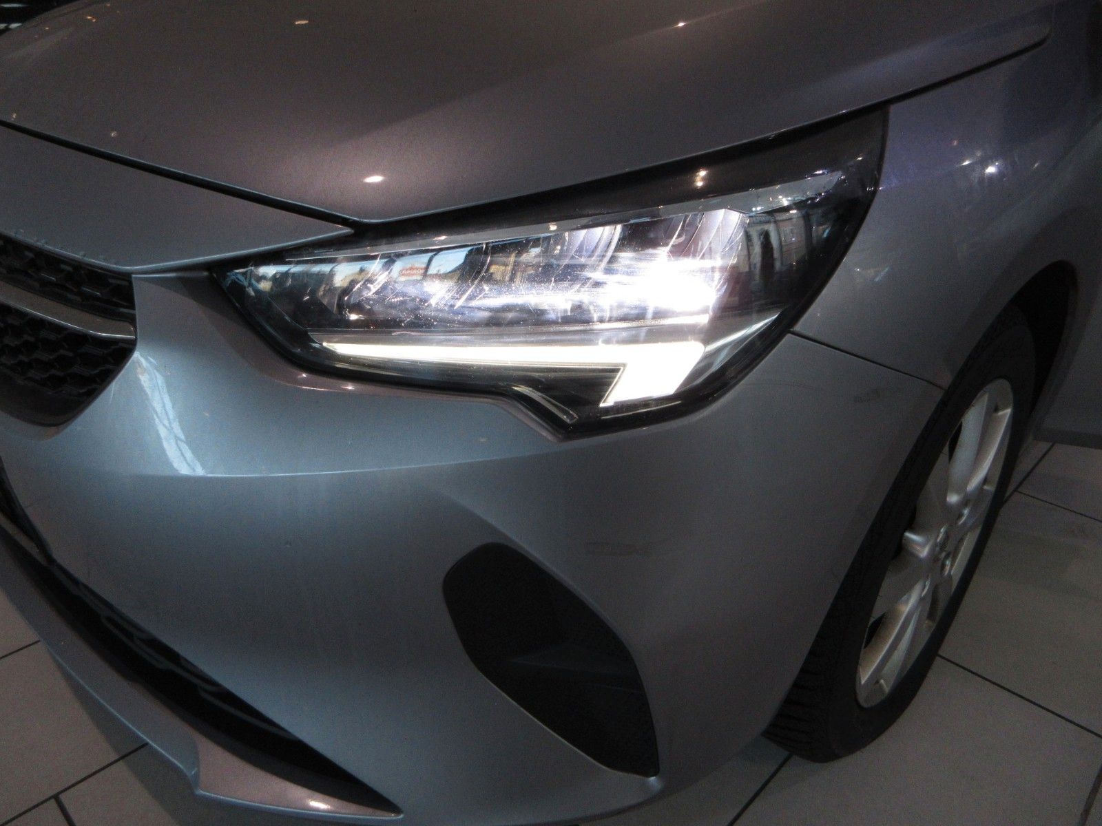 Fahrzeugabbildung Opel Corsa F Edition 1.2 LED/NAVI/PDC/ALU/TEMPOMAT