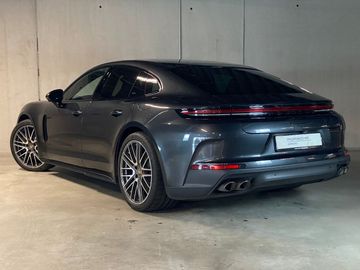 Porsche Panamera - 4