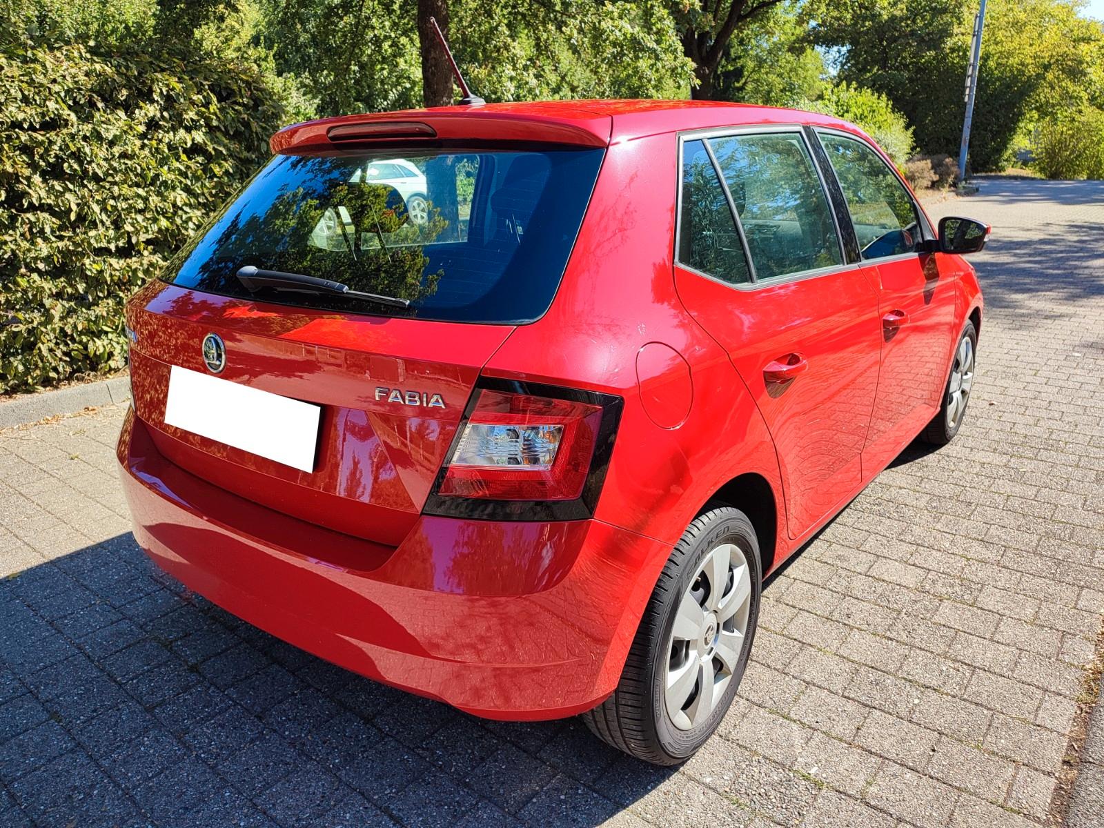 Skoda Fabia 1.0l MPI 44kW Cool Ed. **SERVICE NEU**