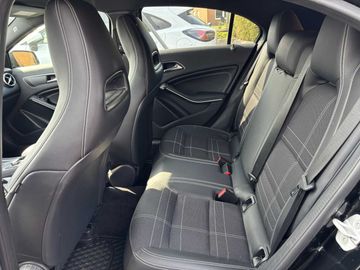 Mercedes-Benz A 180 Urban BlueEfficiency XenonKlima