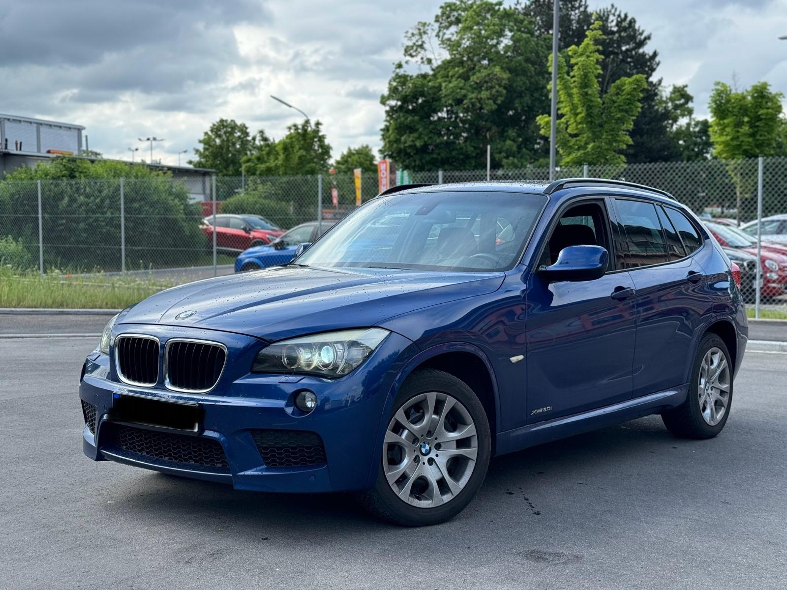 BMW X1 20 i xDrive M-PAKET+PANO+4x4+AUTOMATIK+XENON