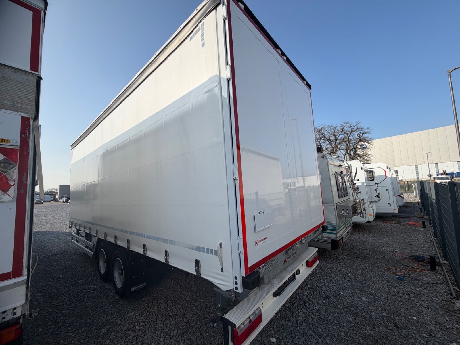 Fahrzeugabbildung Krukenmeier 10,8 t Tandem Anh. Curtainsaider