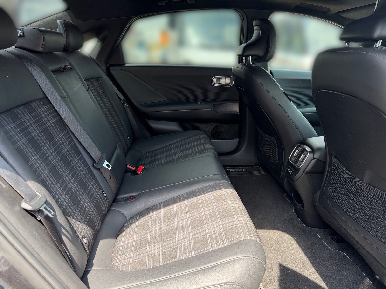 Hyundai IONIQ 6 – Bild 13