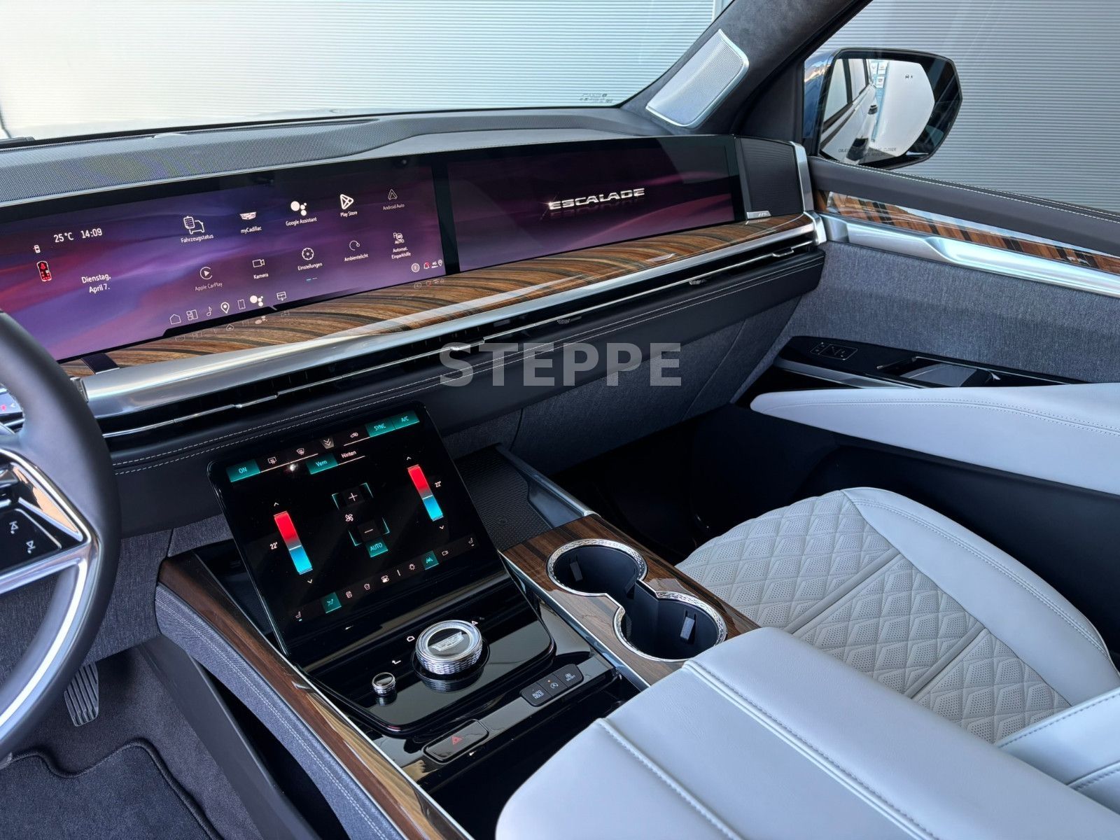 Cadillac Escalade FACELIFT MY26 6.2 V8 ESV Sport Platinum