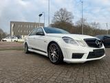 Mercedes-Benz E 63 AMG AMG - gebrauchte Mercedes-Benz E 63 AMG aus dem Jahr 2010