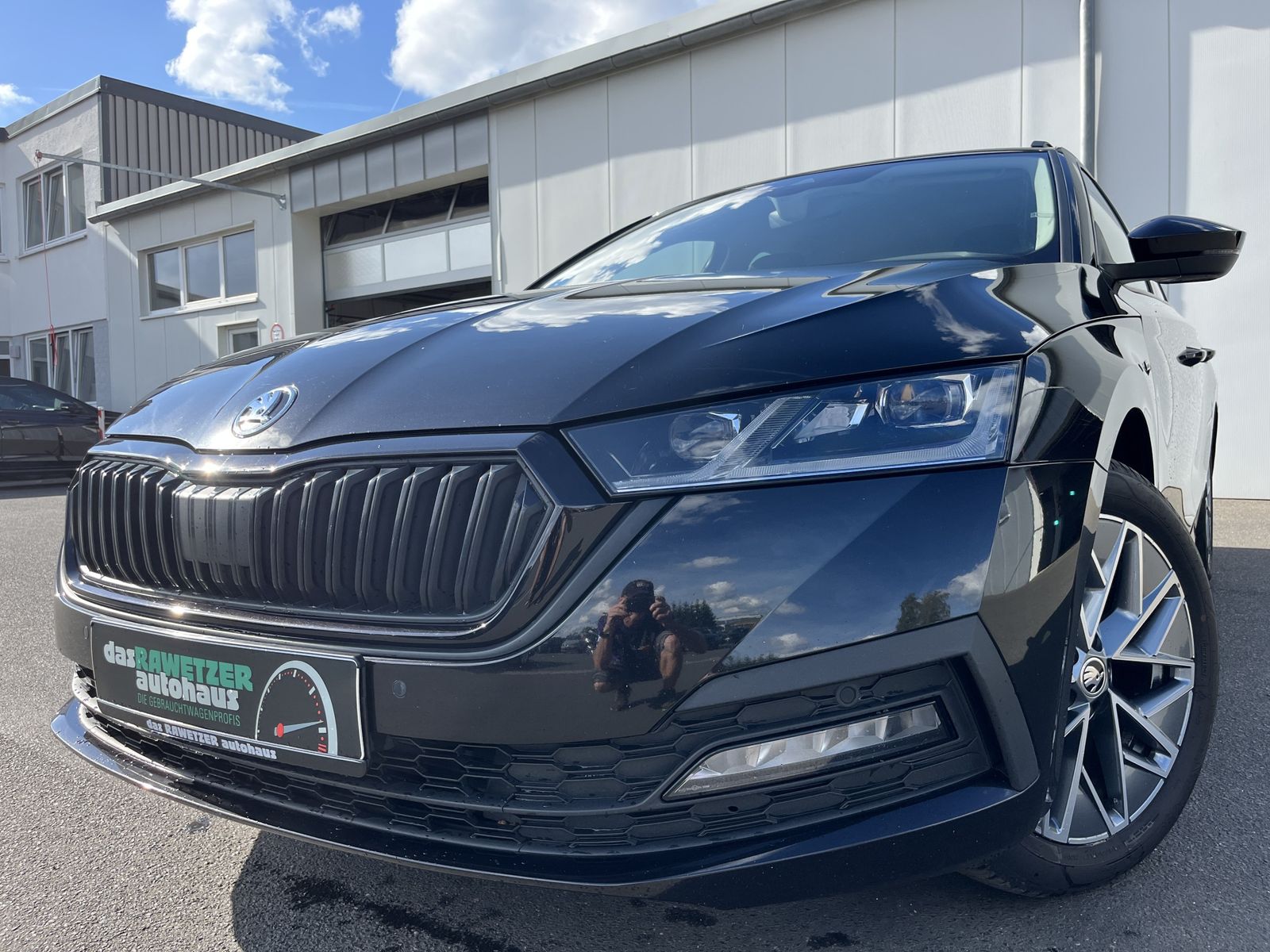 Skoda Skoda Octavia Combi 2.0 TDI DSG Blackline 100€ m.2