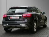 Mercedes-Benz GLA 200 Urban Automatik - schwarze Mercedes-Benz GLA-Klasse