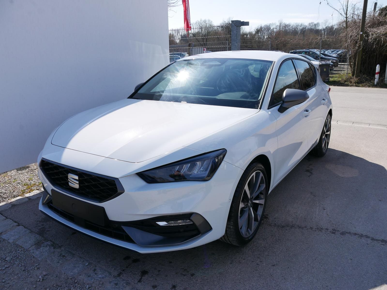 Seat Leon FR 2.0 TDI DSG*KAMERA*ACC*TEMPOMAT*NAVI*3-Z imagem 2
