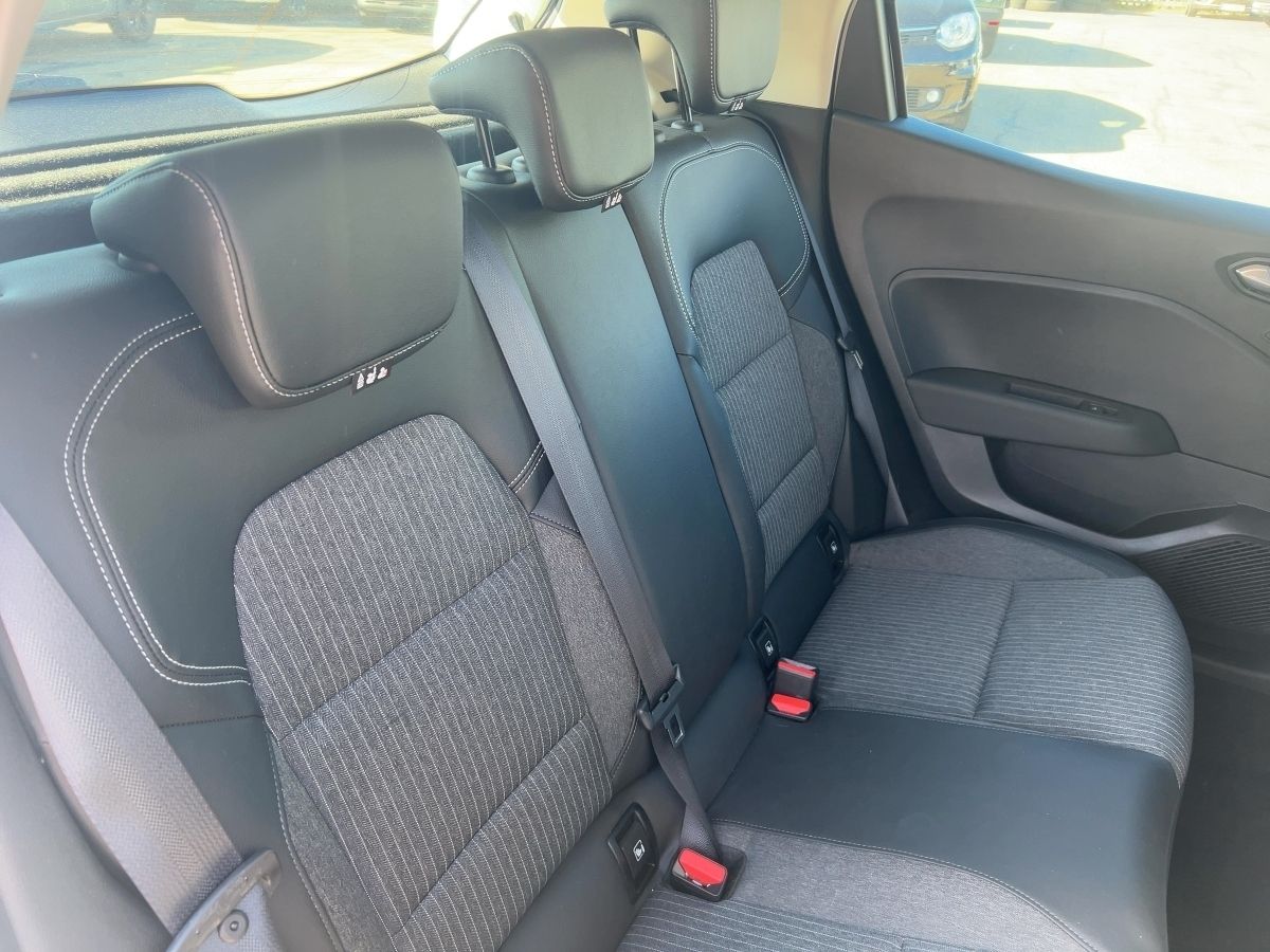 Fahrzeugabbildung Renault Clio INTENS TCe 90 X-tronic Kamera Navi