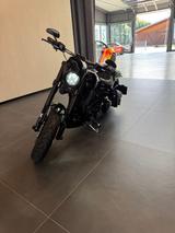 Harley-Davidson Breakout Pro Street CVO - Motorräder in Freiburg