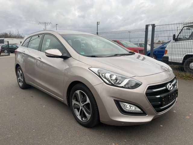 Hyundai i30 cw Trend 1.6 GDI Automatik Navi Kamera