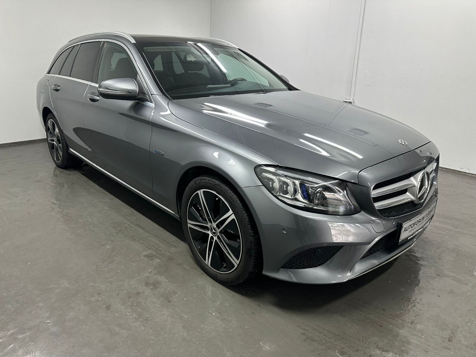 Fahrzeugabbildung Mercedes-Benz C 300 de T Autom.*AVANTGARDE*DISTRO*PANO*IHC*LED