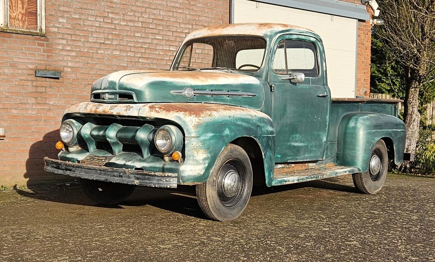 Ford 1952 Ford F1 Pick up  Stepside