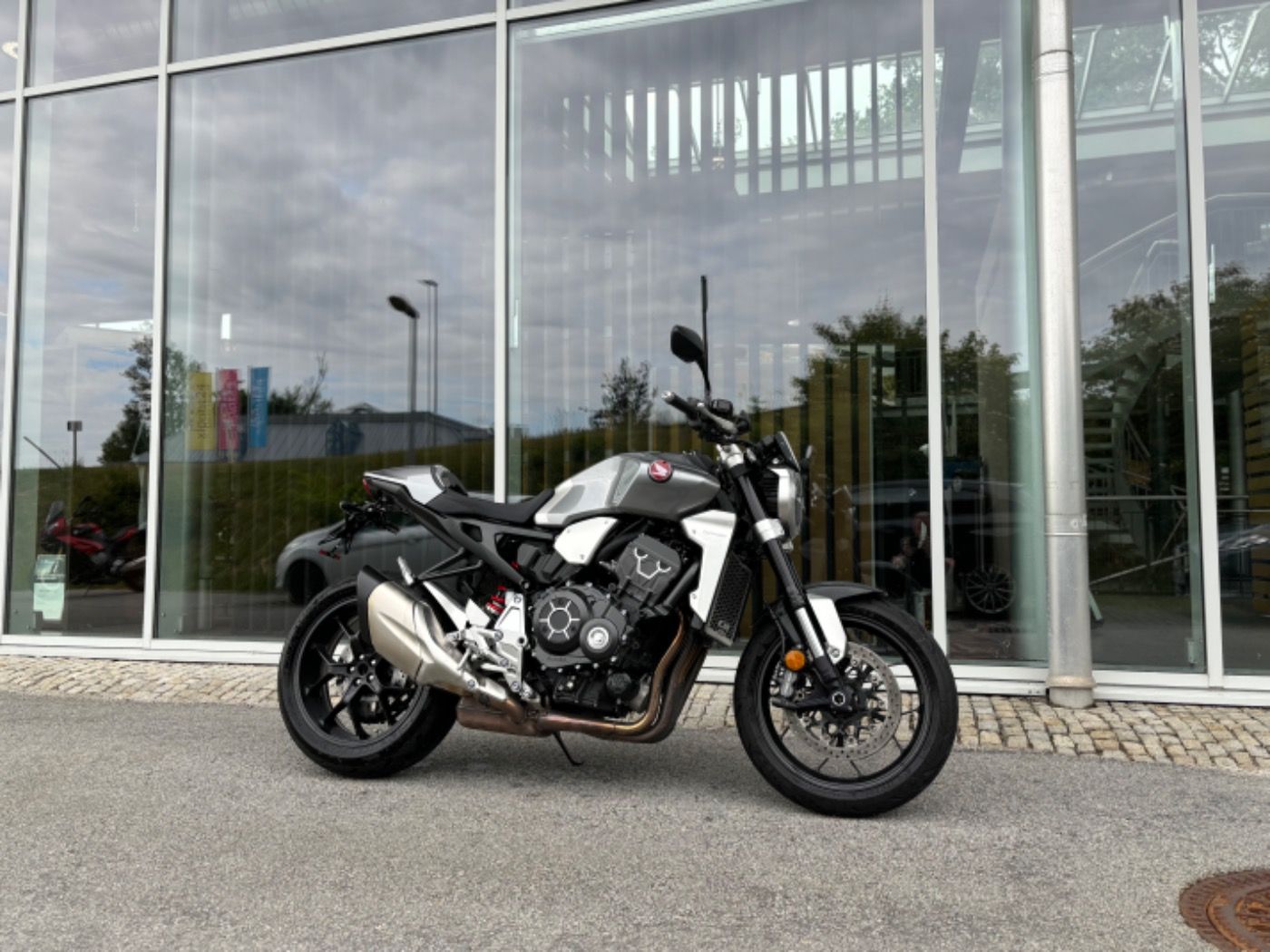 Fahrzeugabbildung Honda CB 1000 R Sport Neo SC80