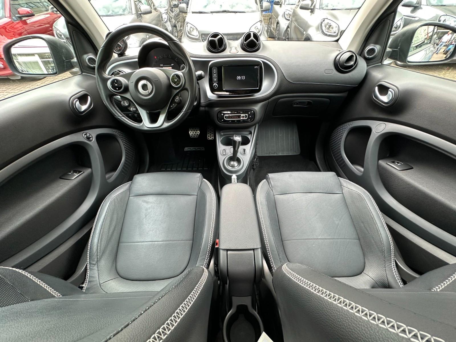 Smart fortwo BRABUS Xcl*LEDER*SHZ*NAVI*JBL*PTS*KAM*