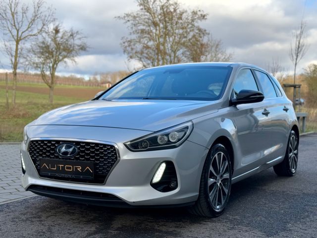 Hyundai i30 Intro LED|SPUR|R.KAM|CARPLAY|L.RADHEIZ|