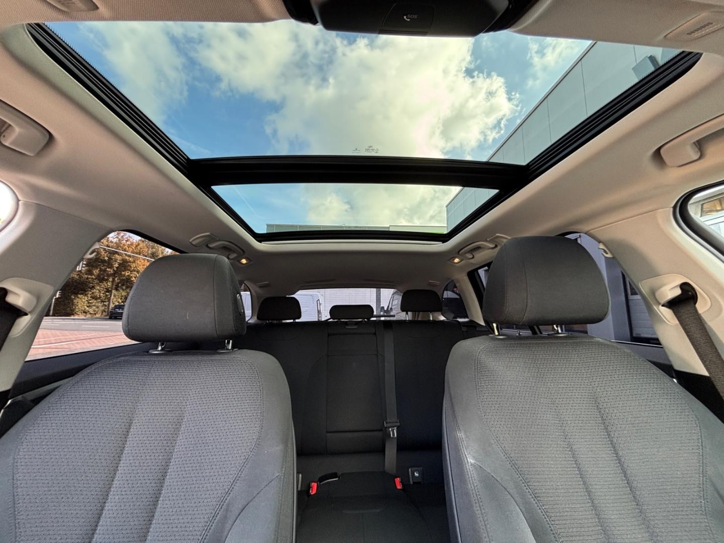 BMW 520 d Touring *LED*360°*Pano*AHK*PDC*Niveau*SHZ*