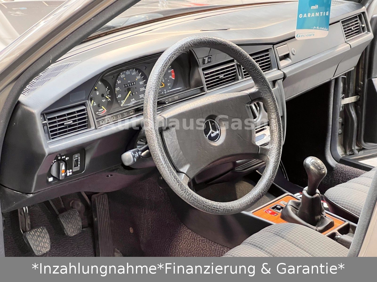 Fahrzeugabbildung Mercedes-Benz 230*1.Hand*Oldtimer H-Kennzeichen*5.Gang*Servo*